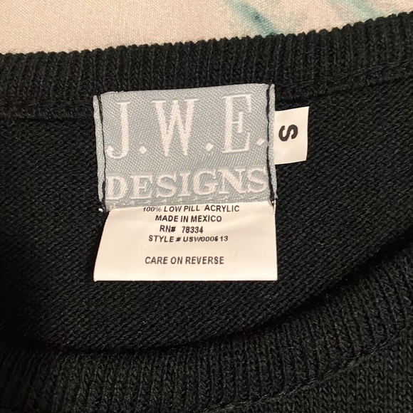 J.W.E. Designs Short Sleeve Sweater - Picture 3 of 3